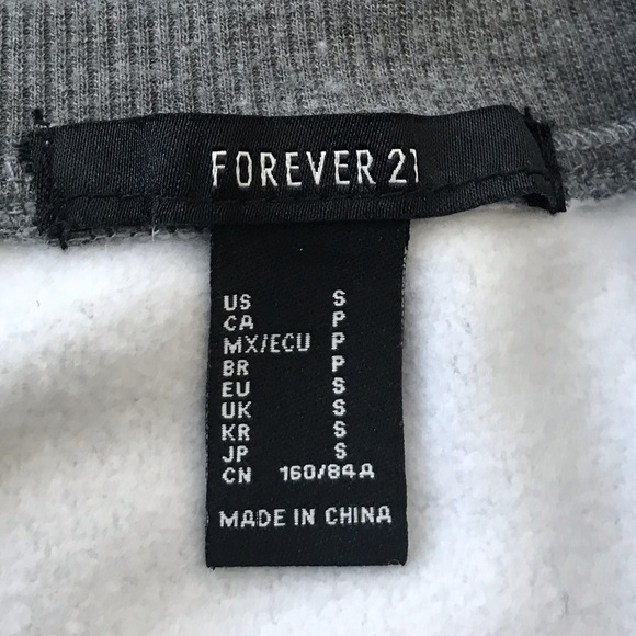 Forever 21 Pale Green Gray Camo Print Sweater Sweatshirt Small - Picture 8 of 8